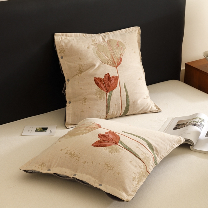 91家纺网 家纺一手货源 找家纺 爱港家纺 2025新款全棉纯棉纱布抱枕 靠枕 可拆洗 腰枕 客厅卧室汽车纯棉方枕套 闭月