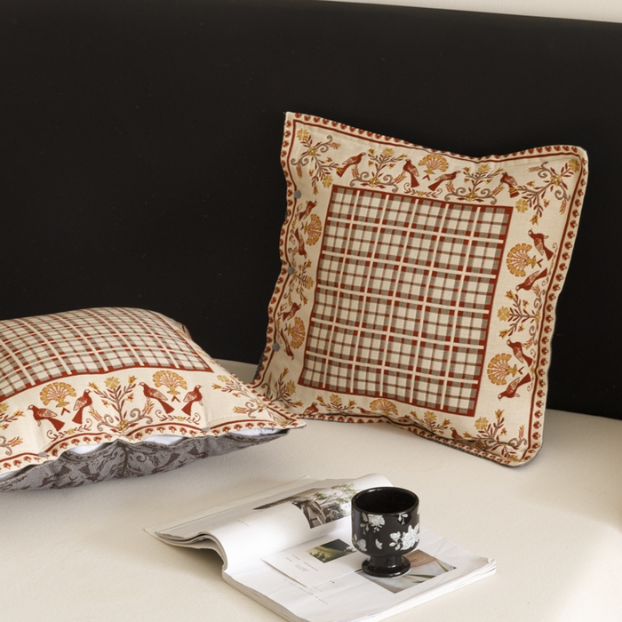 91家纺网 家纺一手货源 找家纺 爱港家纺 2025新款全棉纯棉纱布抱枕 靠枕 可拆洗 腰枕 客厅卧室汽车纯棉方枕套 雀阁