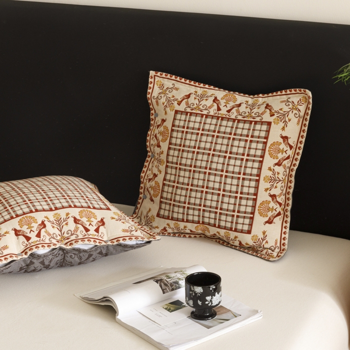 91家纺网 家纺一手货源 找家纺 爱港家纺 2025新款全棉纯棉纱布抱枕 靠枕 可拆洗 腰枕 客厅卧室汽车纯棉方枕套 雀阁