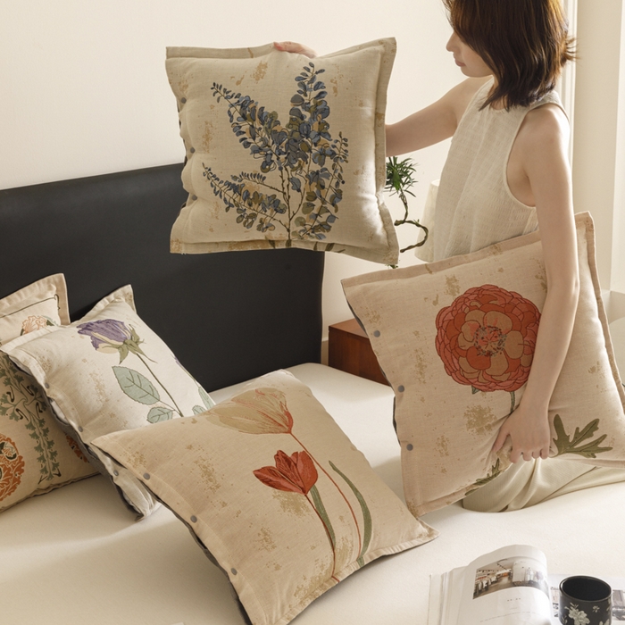 91家纺网 家纺一手货源 找家纺 爱港家纺 2025新款全棉纯棉纱布抱枕 靠枕 可拆洗 腰枕 客厅卧室汽车纯棉方枕套 组合图   仅供展示不可下单