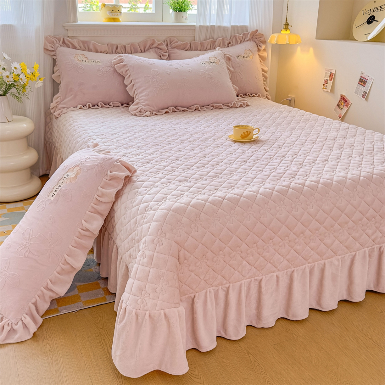 91家纺网 家纺一手货源 找家纺 （总）恒爱家纺 2025新款牛奶绒立体剪花床盖四件套-心魅