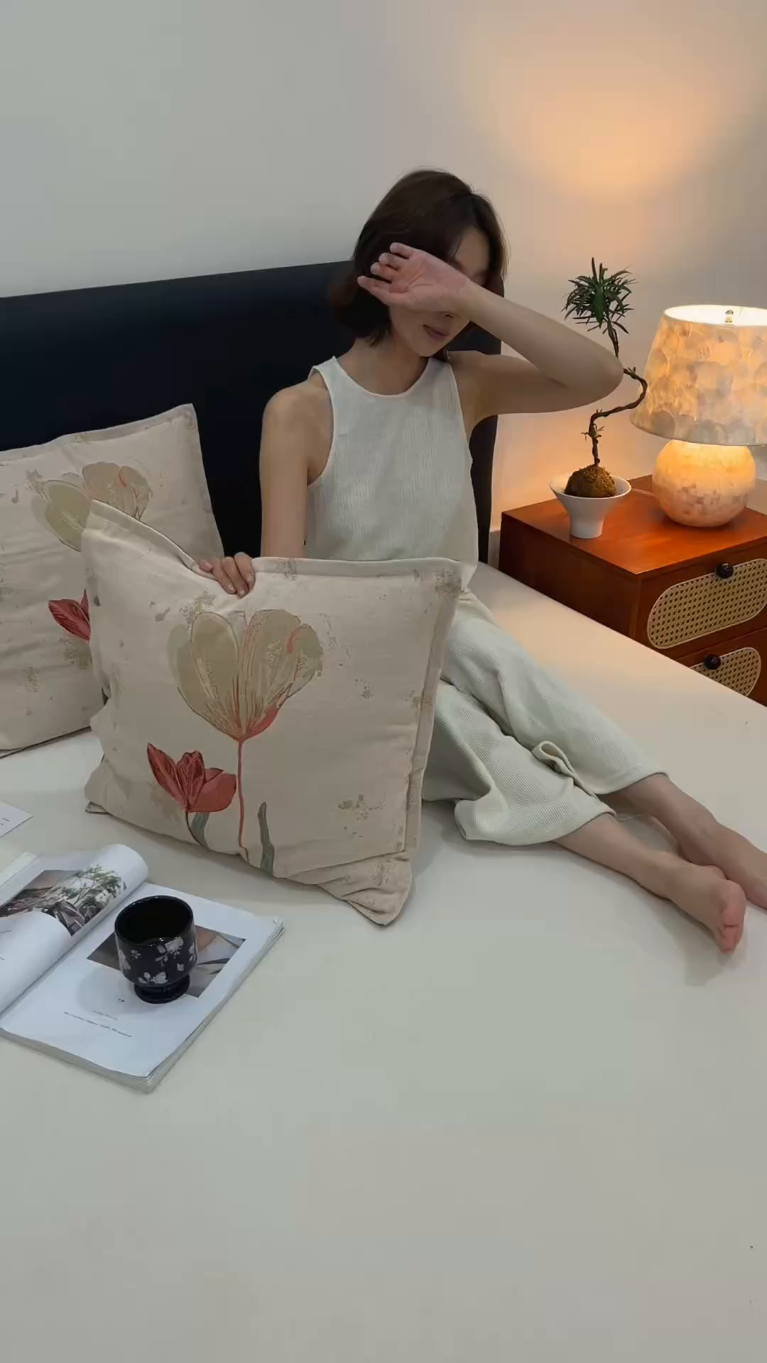 91家纺网 家纺一手货源 找家纺 爱港家纺 2025新款全棉纯棉纱布抱枕 靠枕 可拆洗 腰枕 客厅卧室汽车纯棉方枕套 闭月