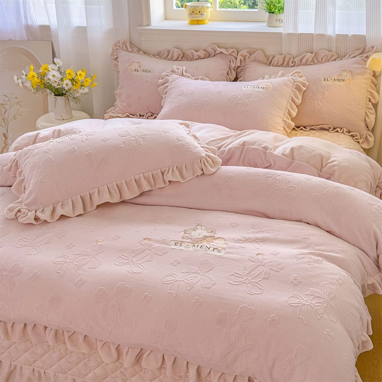 91家纺网 家纺一手货源 找家纺 （总）恒爱家纺 2025新款牛奶绒立体剪花床盖四件套-心魅