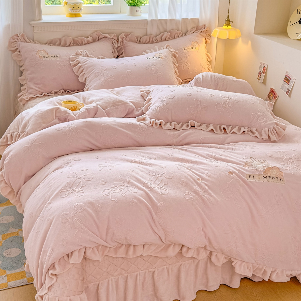 91家纺网 家纺一手货源 找家纺 （总）恒爱家纺 2025新款牛奶绒立体剪花床盖四件套-心魅