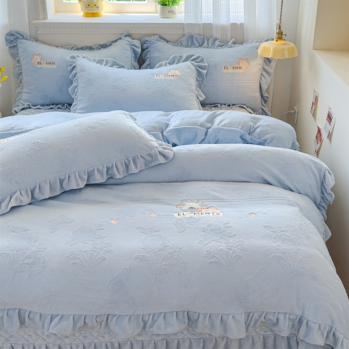 91家纺网 家纺一手货源 找家纺 （总）恒爱家纺 2025新款牛奶绒立体剪花床盖四件套-心魅