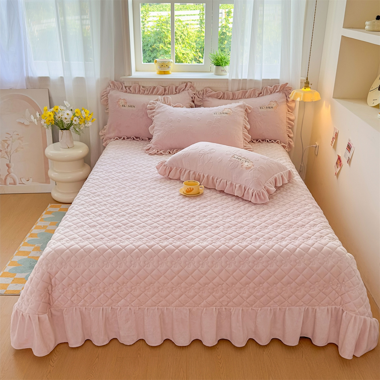 91家纺网 家纺一手货源 找家纺 恒爱家纺 2025新款牛奶绒立体剪花床盖四件套-心魅 蝴蝶结-美人玉