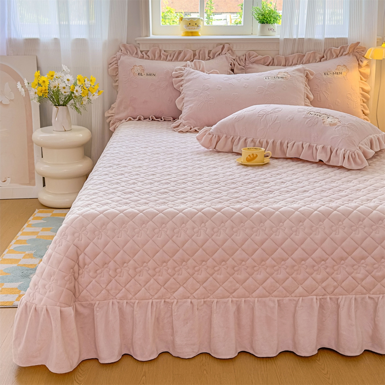 91家纺网 家纺一手货源 找家纺 恒爱家纺 2025新款牛奶绒立体剪花床盖四件套-心魅 蝴蝶结-美人玉