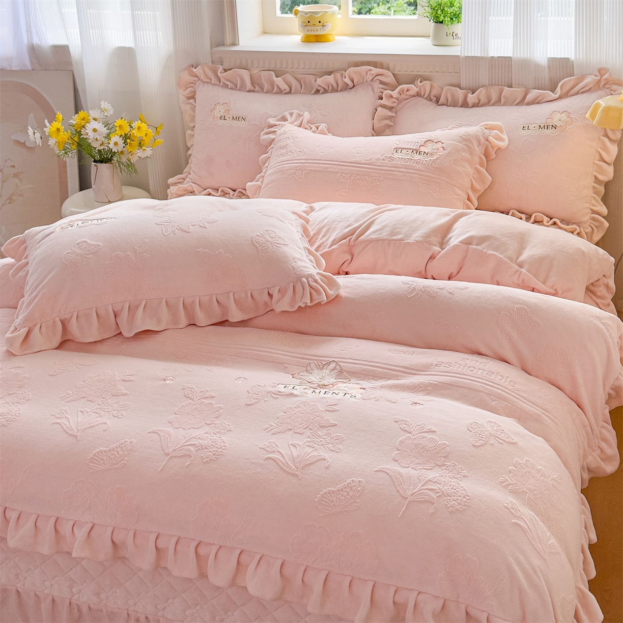 91家纺网 家纺一手货源 找家纺 恒爱家纺 2025新款牛奶绒立体剪花床盖四件套-心魅 心魅-美人玉