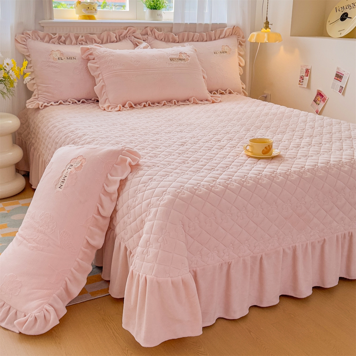 91家纺网 家纺一手货源 找家纺 恒爱家纺 2025新款牛奶绒立体剪花床盖四件套-心魅 心魅-美人玉