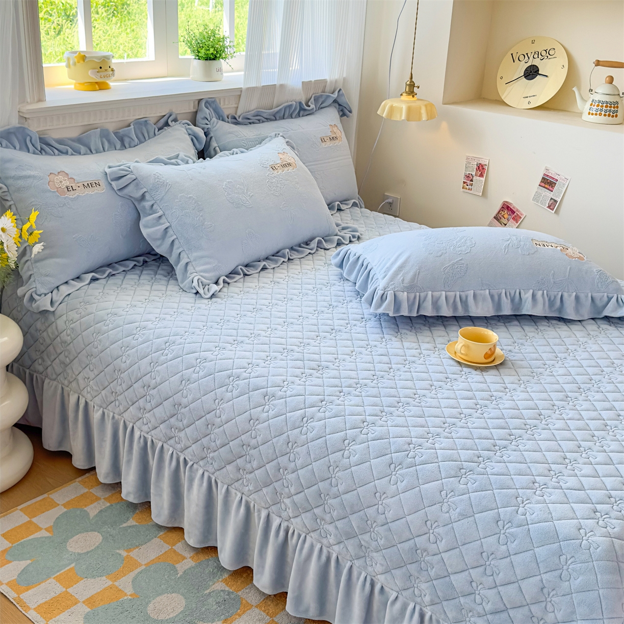 91家纺网 家纺一手货源 找家纺 恒爱家纺 2025新款牛奶绒立体剪花床盖四件套-心魅 心魅-天空蓝