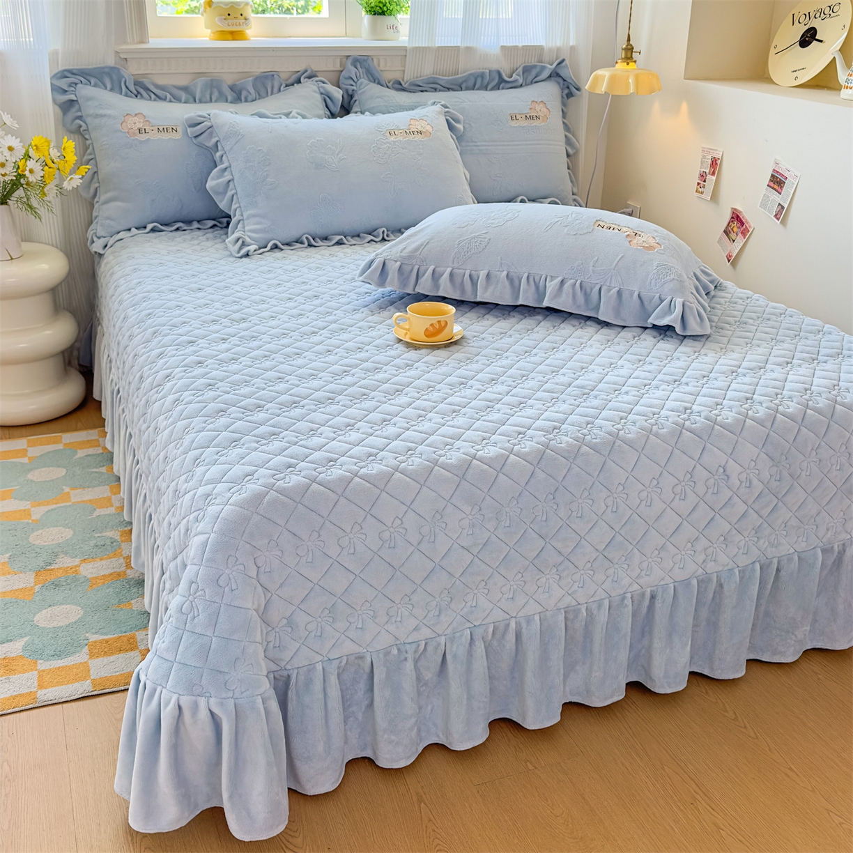 91家纺网 家纺一手货源 找家纺 恒爱家纺 2025新款牛奶绒立体剪花床盖四件套-心魅 心魅-天空蓝