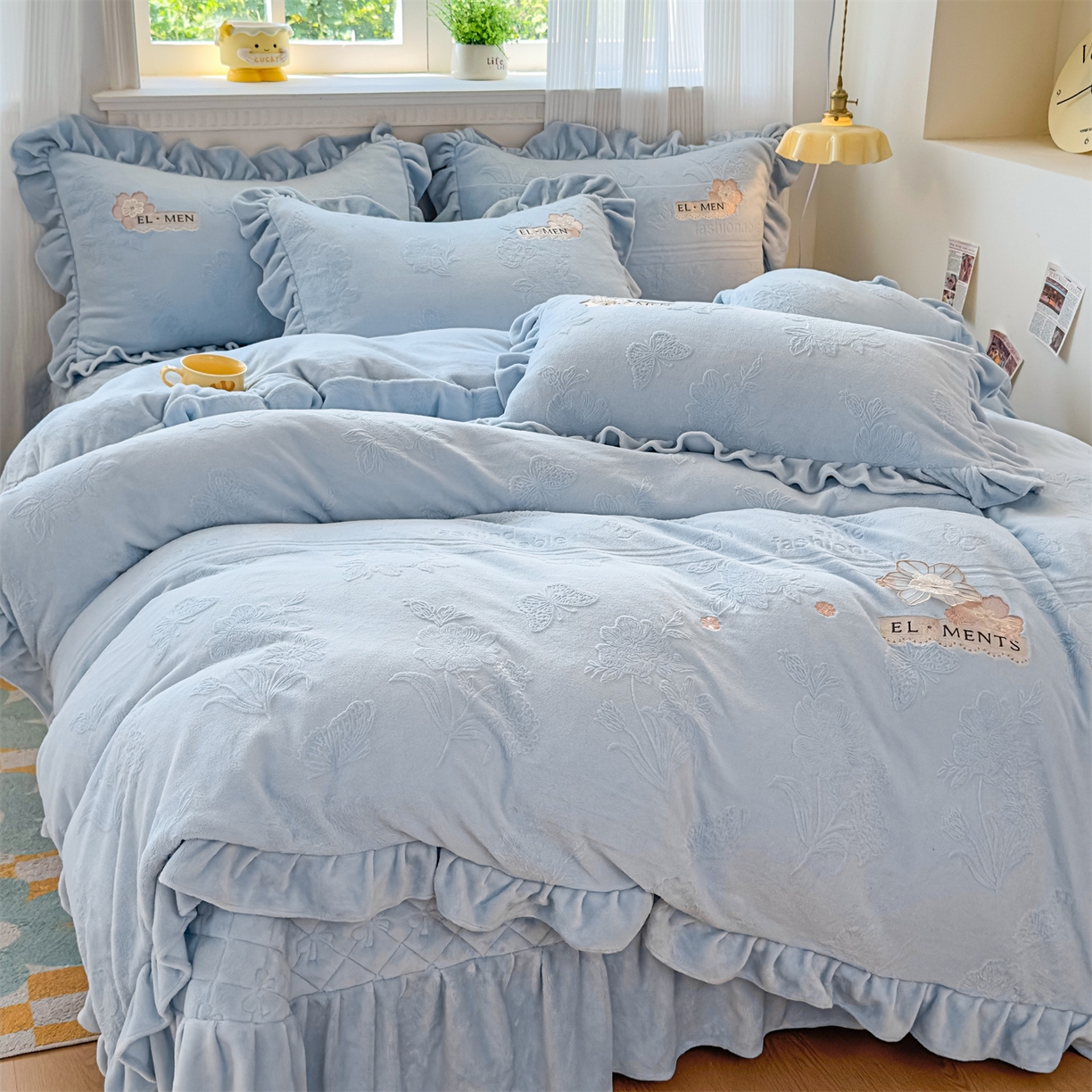 91家纺网 家纺一手货源 找家纺 恒爱家纺 2025新款牛奶绒立体剪花床盖四件套-心魅 心魅-天空蓝