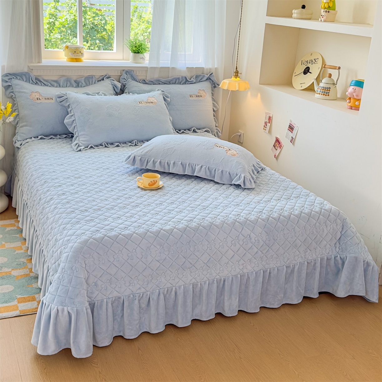 91家纺网 家纺一手货源 找家纺 恒爱家纺 2025新款牛奶绒立体剪花床盖四件套-心魅 心魅-天空蓝