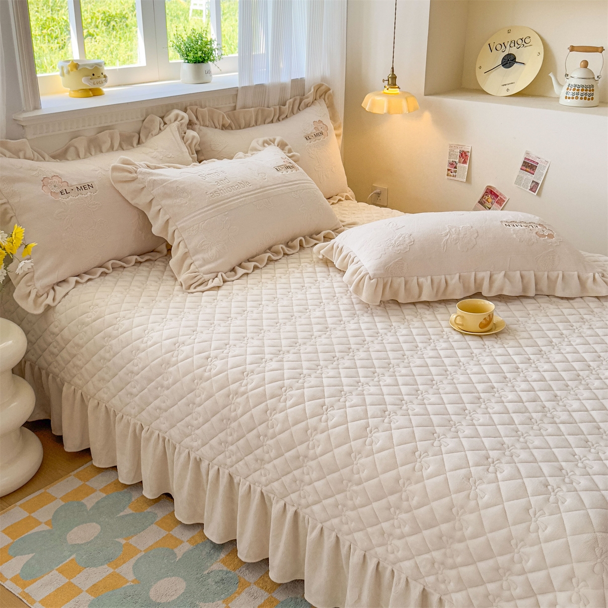 91家纺网 家纺一手货源 找家纺 恒爱家纺 2025新款牛奶绒立体剪花床盖四件套-心魅 心魅-象牙白