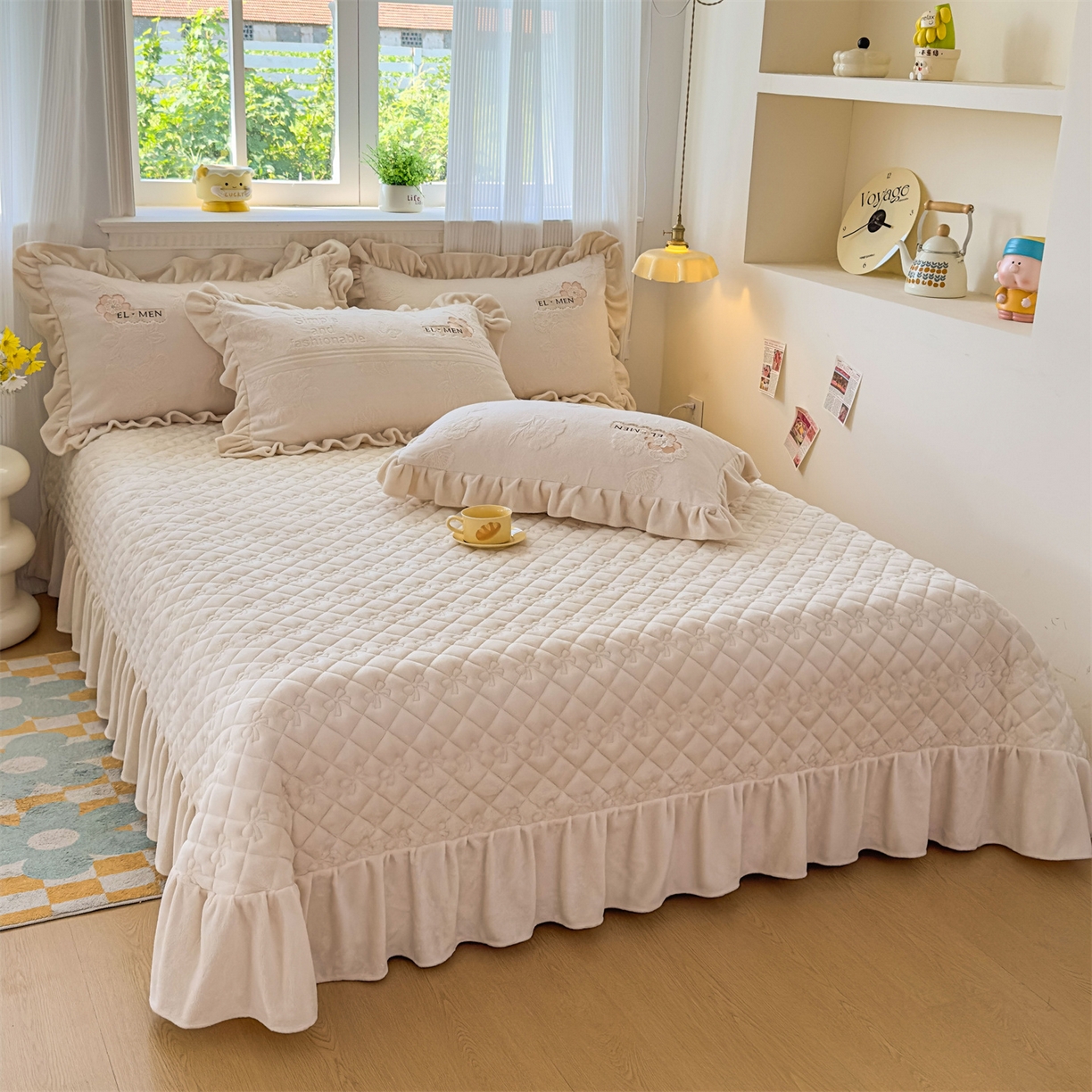 91家纺网 家纺一手货源 找家纺 恒爱家纺 2025新款牛奶绒立体剪花床盖四件套-心魅 心魅-象牙白