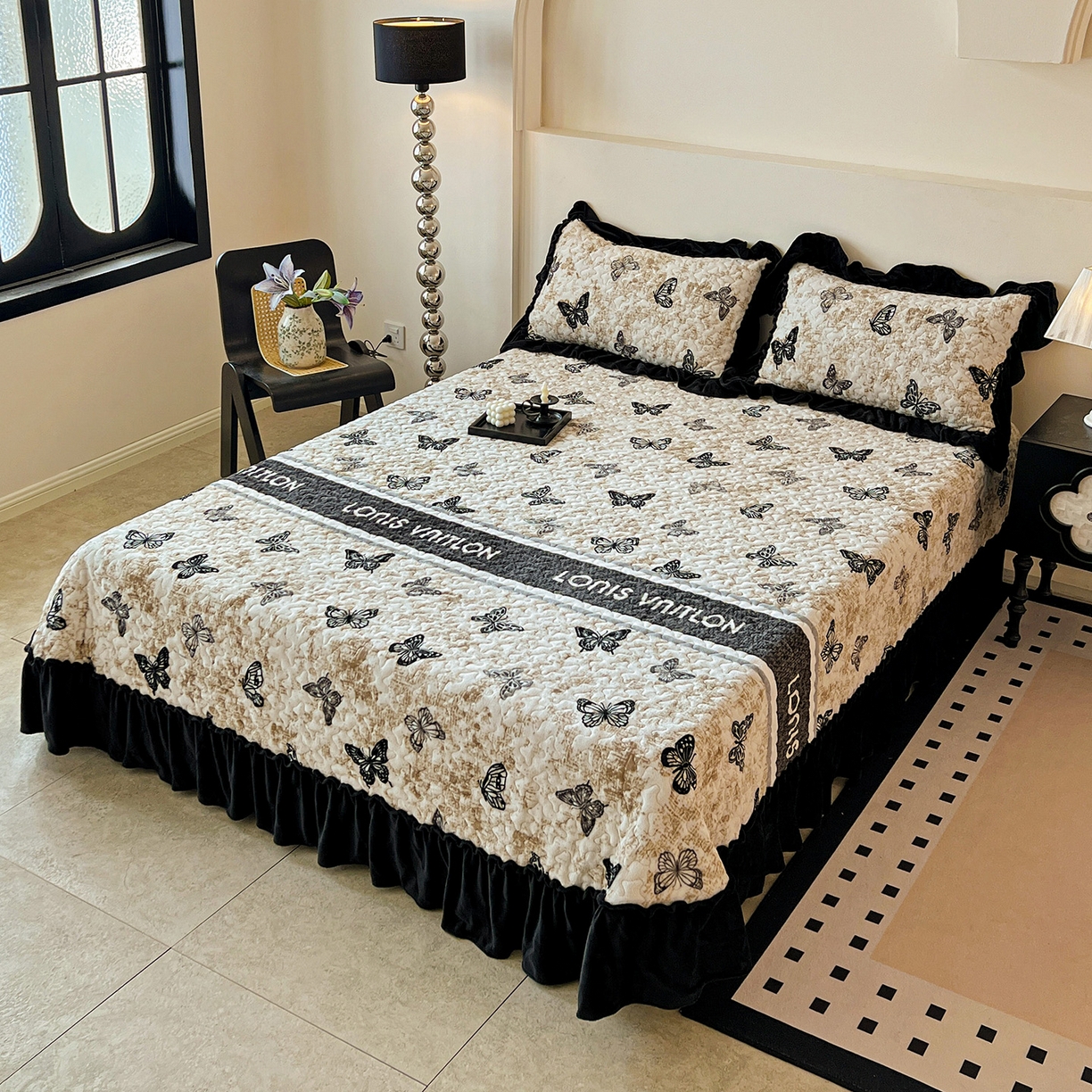 91家纺网 家纺一手货源 找家纺 云玲时尚 2025新款牛奶绒赫本风夹棉床盖三件套 蝴蝶-陀