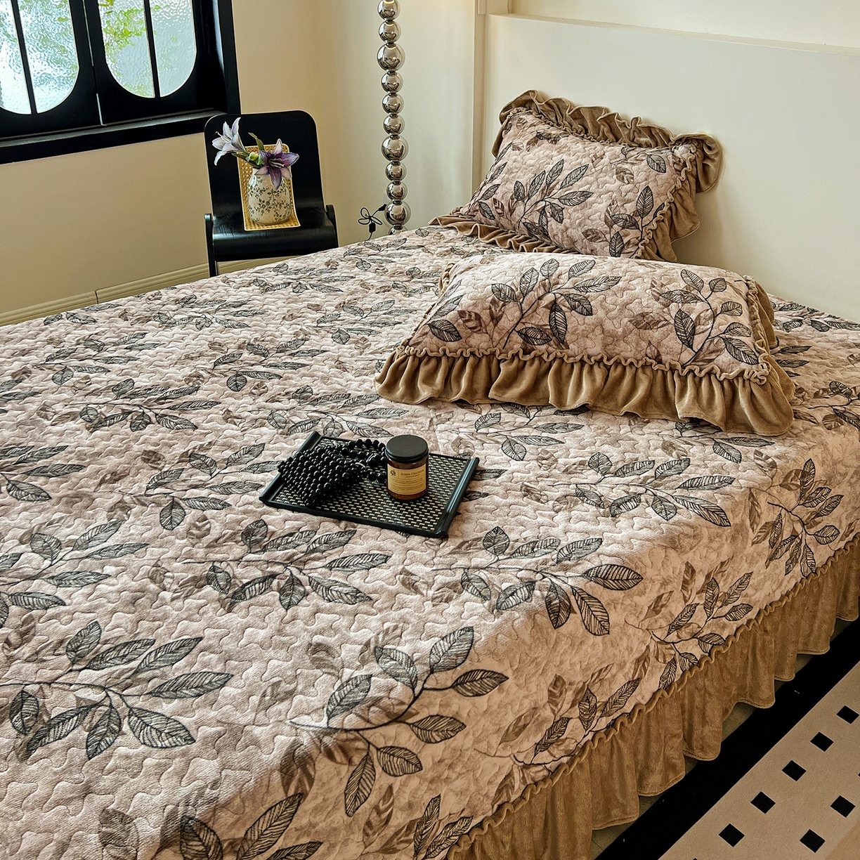 91家纺网 家纺一手货源 找家纺 （总）云玲时尚 2025新款牛奶绒赫本风夹棉床盖四件套