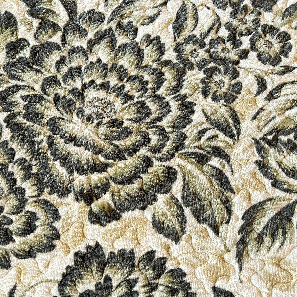 91家纺网 家纺一手货源 找家纺 云玲时尚 2025新款牛奶绒赫本风夹棉床盖四件套 花海-绿