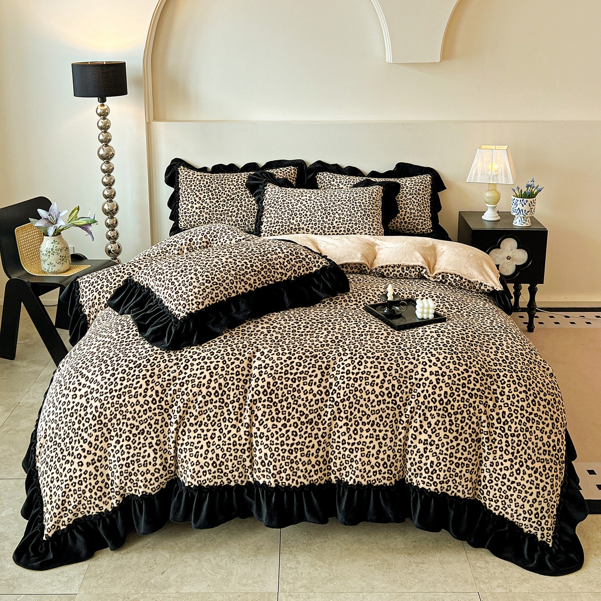 云玲时尚 2025新款牛奶绒赫本风夹棉床盖四件套 豹纹-陀