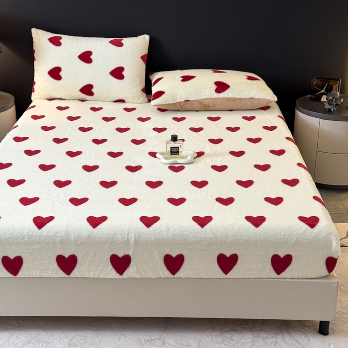 91家纺网 家纺一手货源 找家纺 爱多多家居 2025新款印花兔毛绒高克重单床笠床笠单件 床笠-红色爱心