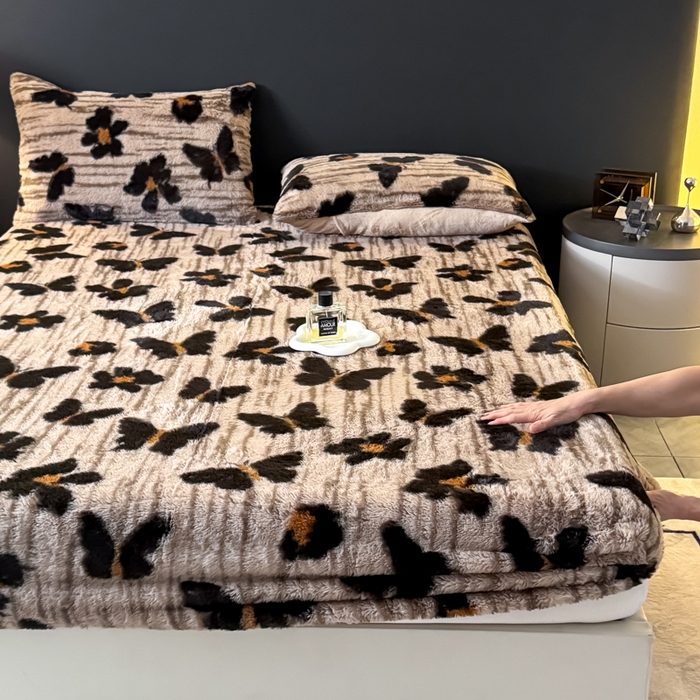 91家纺网 家纺一手货源 找家纺 爱多多家居 2025新款印花兔毛绒高克重单床笠床笠单件 床笠-绽放