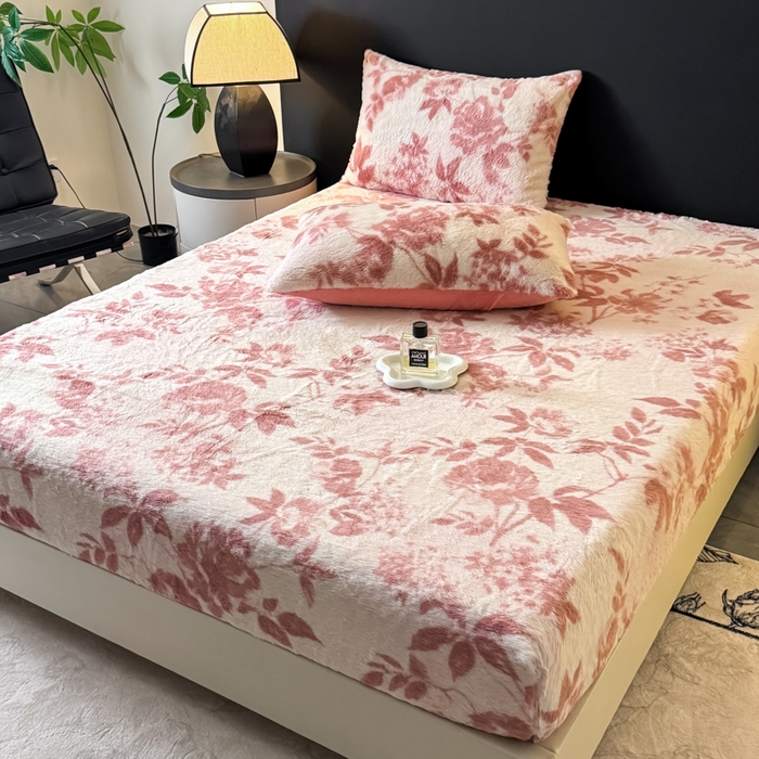 91家纺网 家纺一手货源 找家纺 爱多多家居 2025新款印花兔毛绒高克重单床笠床笠单件 床笠-花间粉