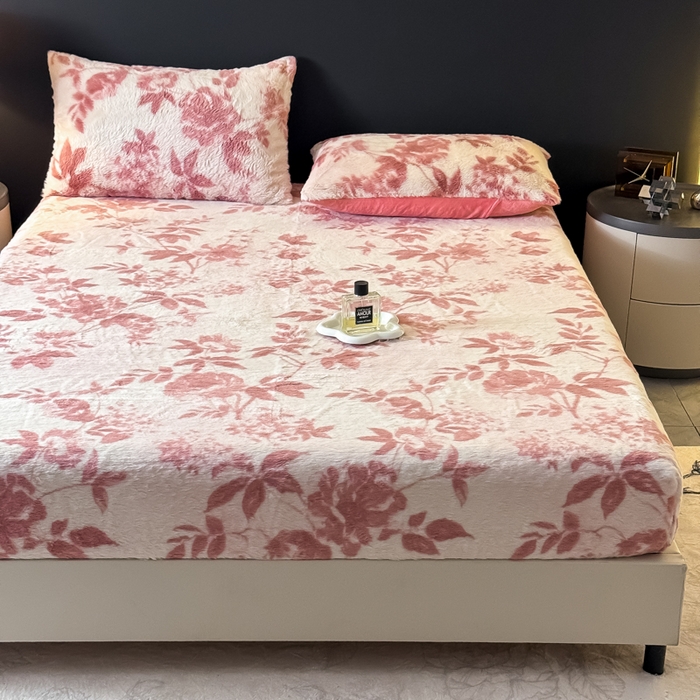 91家纺网 家纺一手货源 找家纺 爱多多家居 2025新款印花兔毛绒高克重单床笠床笠单件 床笠-花间粉