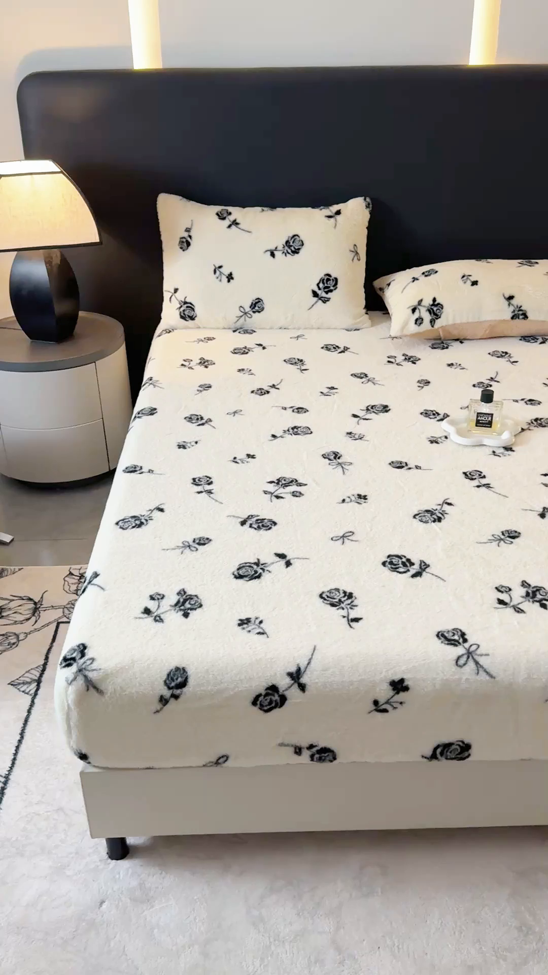 91家纺网 家纺一手货源 找家纺 爱多多家居 2025新款印花兔毛绒高克重单床笠床笠单件 床笠-暗夜玫瑰