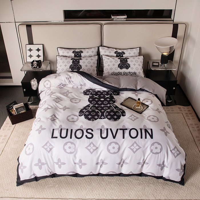 91家纺网 家纺一手货源 找家纺 摩卡（乐趣） 2025新款现代简约四季棉四季款四件套 熊仔白