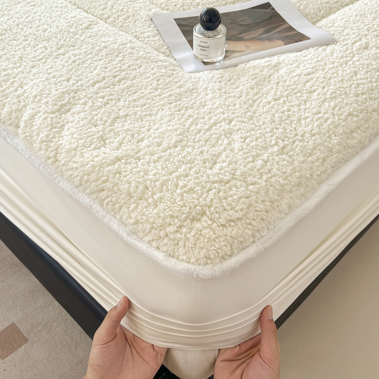 91家纺网 家纺一手货源 找家纺 （总）悠米悠家 2025新款A类羊羔绒夹棉大豆床笠床垫