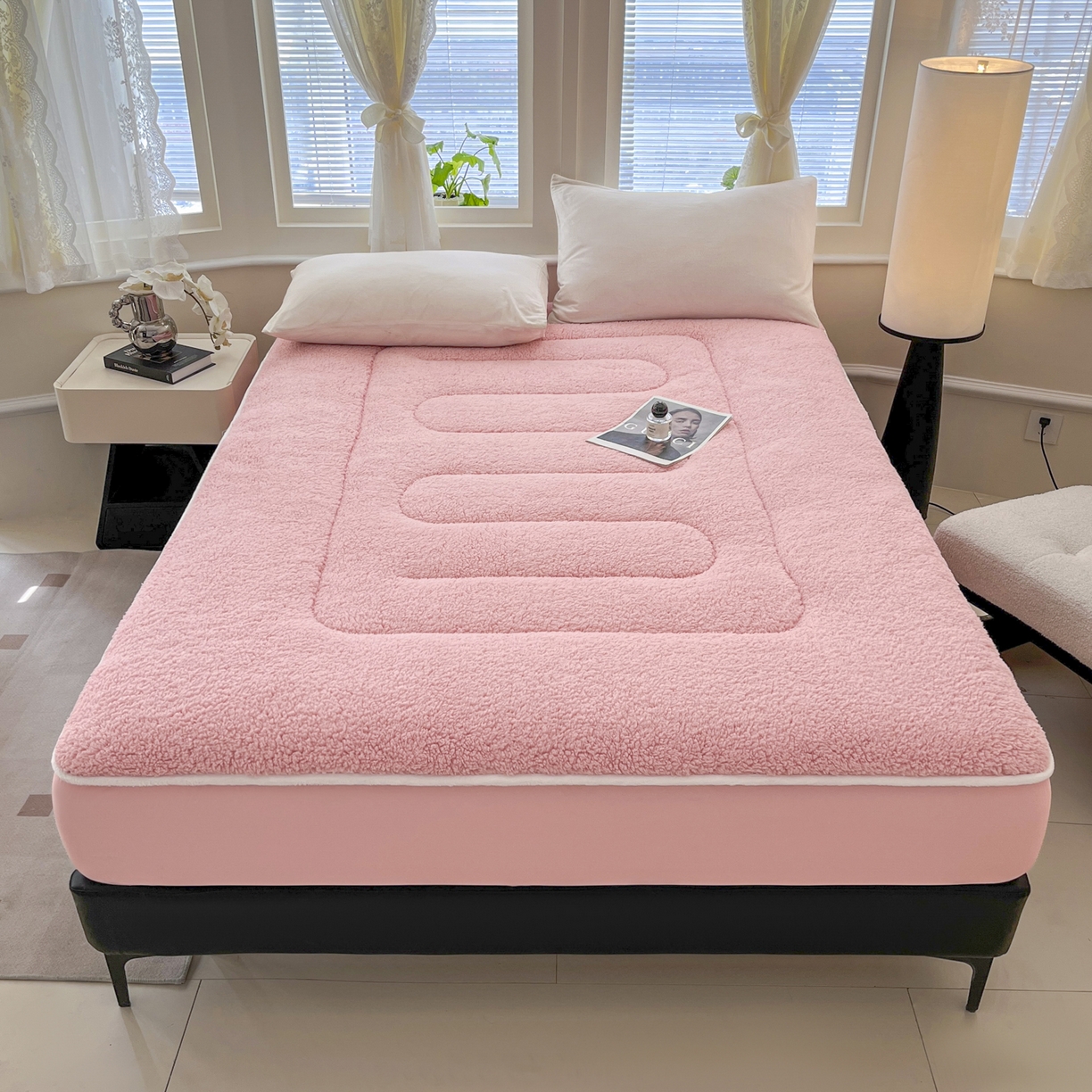 91家纺网 家纺一手货源 找家纺 悠米悠家 2025新款A类羊羔绒夹棉大豆床笠床垫 粉色