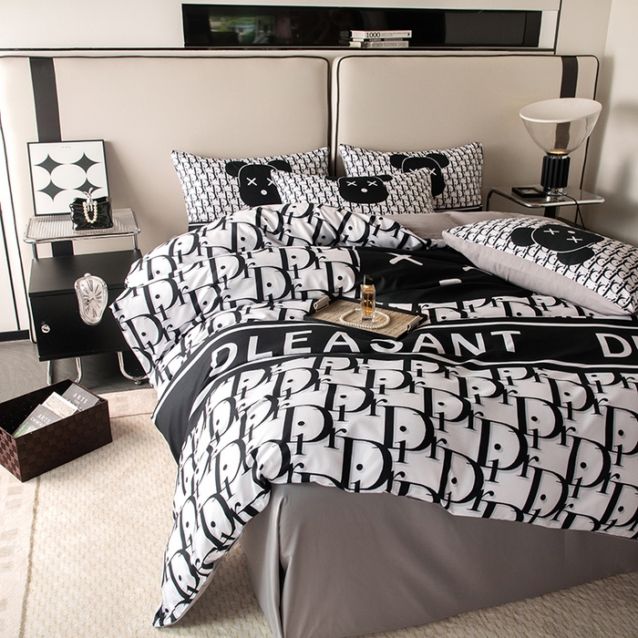 91家纺网 家纺一手货源 找家纺 摩卡（乐趣） 2025新款现代简约四季棉四季款四件套 黑白迪