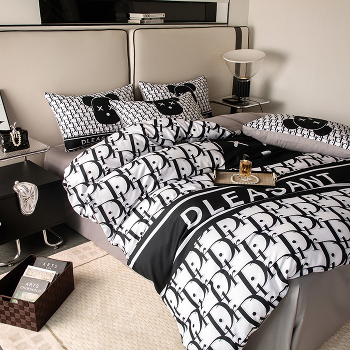 91家纺网 家纺一手货源 找家纺 摩卡（乐趣） 2025新款现代简约四季棉四季款四件套 黑白迪