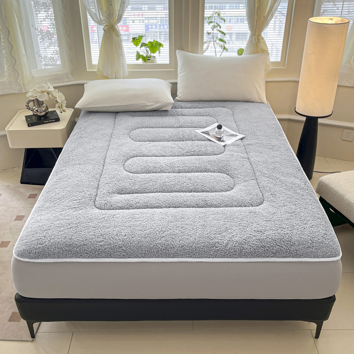 91家纺网 家纺一手货源 找家纺 悠米悠家 2025新款A类羊羔绒夹棉大豆床笠床垫 灰色