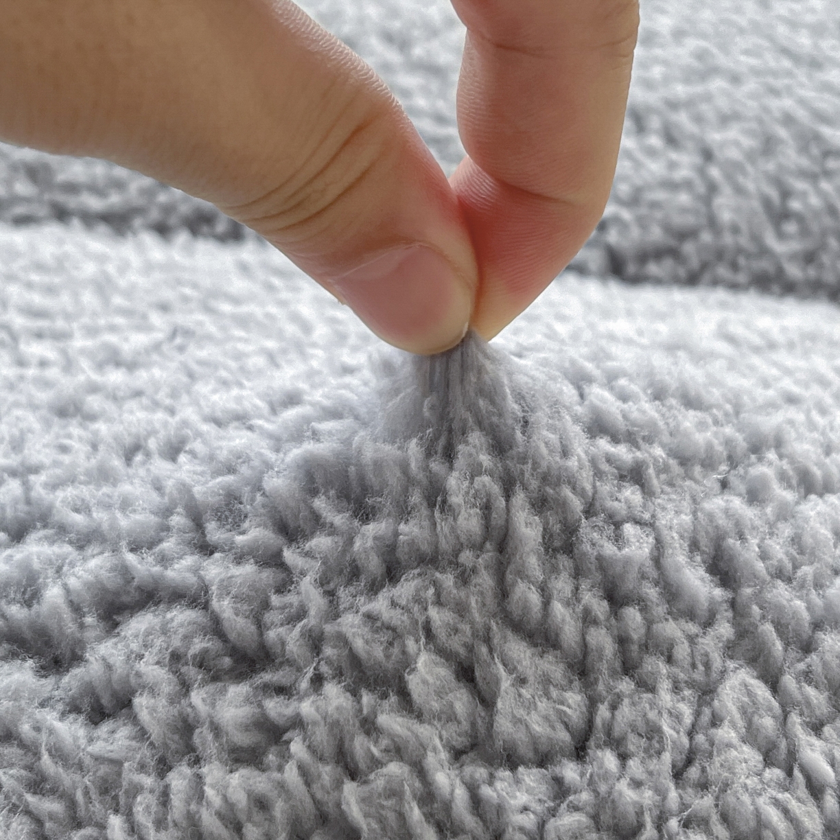 91家纺网 家纺一手货源 找家纺 悠米悠家 2025新款A类羊羔绒夹棉大豆床笠床垫 灰色