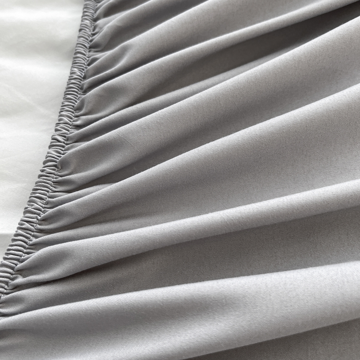 91家纺网 家纺一手货源 找家纺 悠米悠家 2025新款A类羊羔绒夹棉大豆床笠床垫 灰色