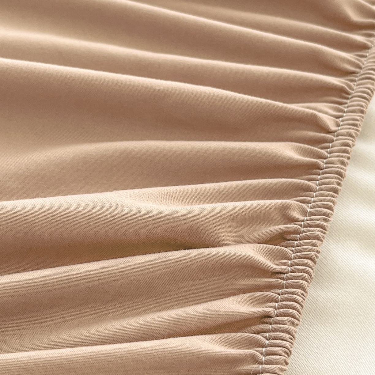 91家纺网 家纺一手货源 找家纺 悠米悠家 2025新款A类羊羔绒夹棉大豆床笠床垫 橘色