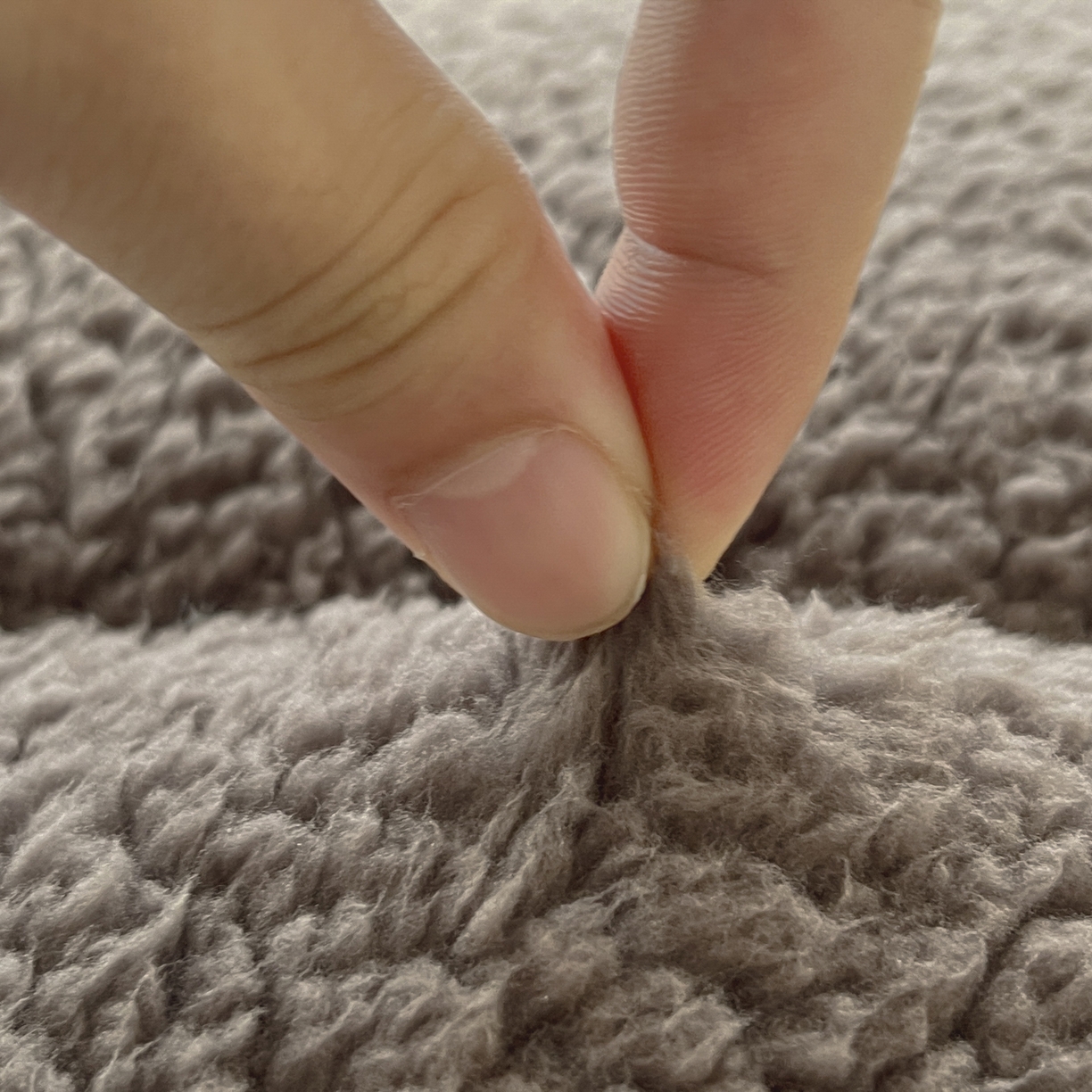 91家纺网 家纺一手货源 找家纺 悠米悠家 2025新款A类羊羔绒夹棉大豆床笠床垫 咖色