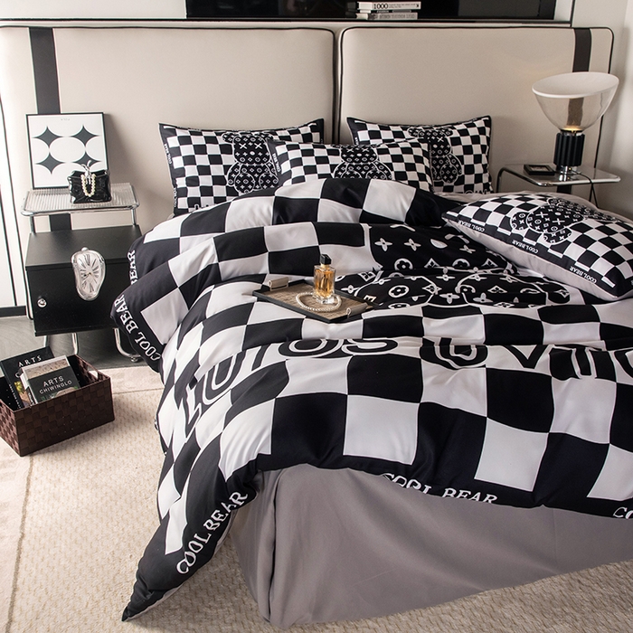 91家纺网 家纺一手货源 找家纺 摩卡（乐趣） 2025新款现代简约四季棉四季款四件套 棋盘格公仔