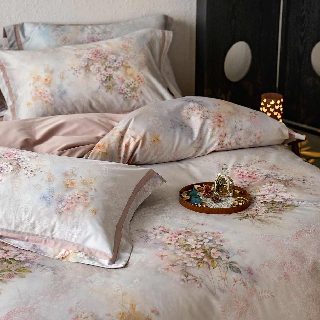 91家纺网 家纺一手货源 找家纺 轩和家居 2025新款70SA类轻奢长绒棉纯棉花四件套正品YKK拉链+精品做工 第一组 花序诗人