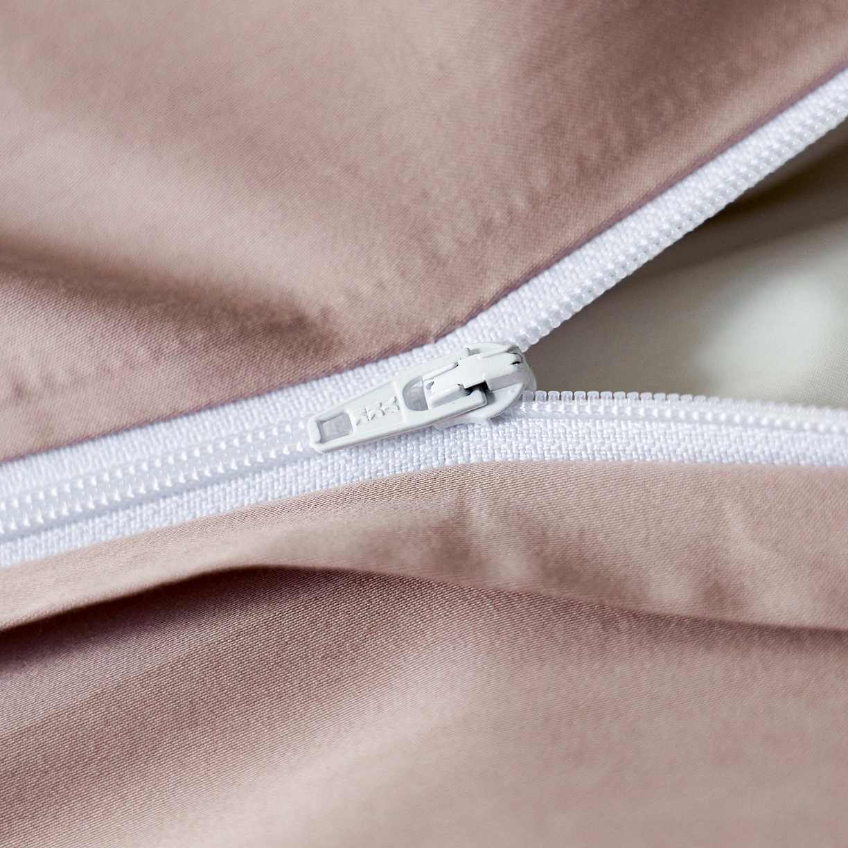 91家纺网 家纺一手货源 找家纺 轩和家居 2025新款70SA类轻奢长绒棉纯棉花四件套正品YKK拉链+精品做工 第一组 花序诗人