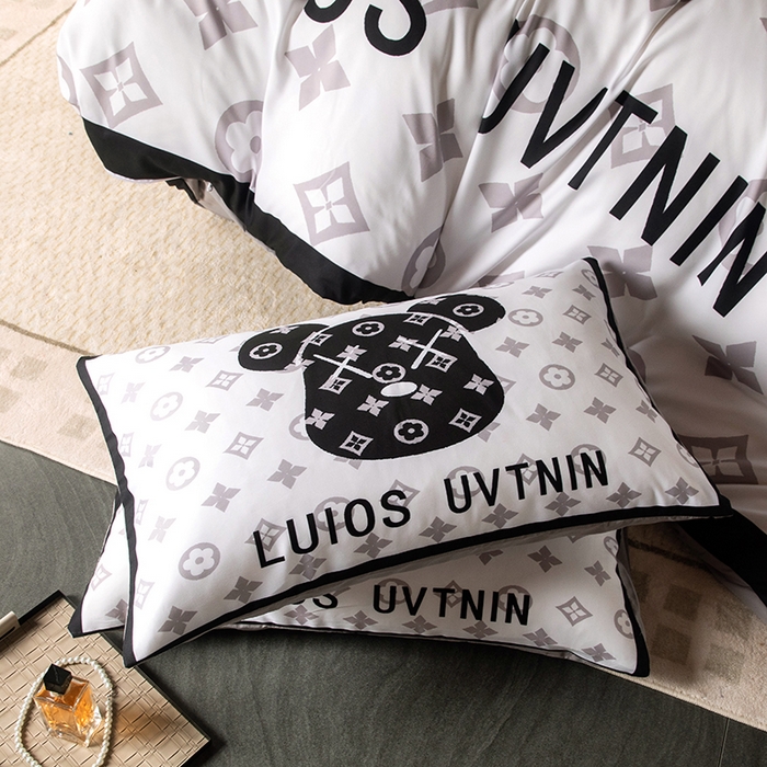 91家纺网 家纺一手货源 找家纺 摩卡（乐趣） 2025新款现代简约四季棉四季款四件套 熊头白