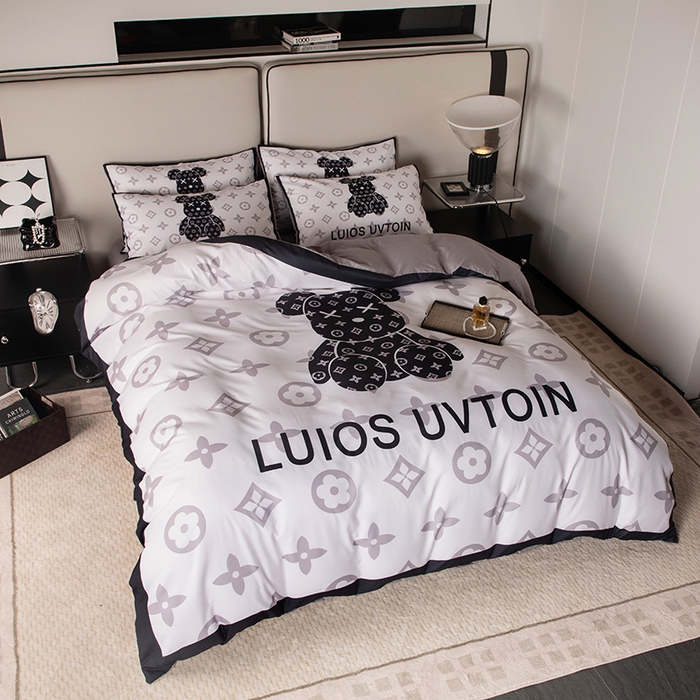 91家纺网 家纺一手货源 找家纺 摩卡（乐趣） 2025新款现代简约四季棉四季款四件套 熊仔白