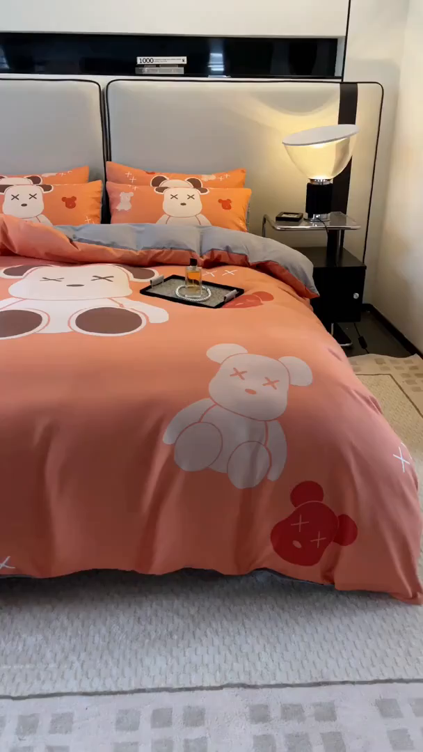 91家纺网 家纺一手货源 找家纺 摩卡（乐趣） 2025新款现代简约四季棉四季款四件套 熊仔桔