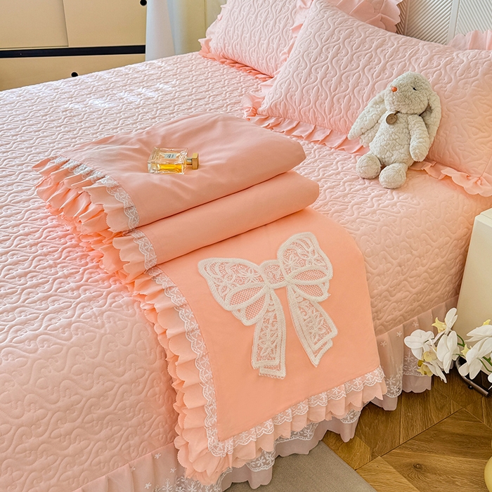 91家纺网 家纺一手货源 找家纺 后庭寝室 2025新款法式公主风亲肤床盖四件套-蝶恋系列 蝶恋-玉色