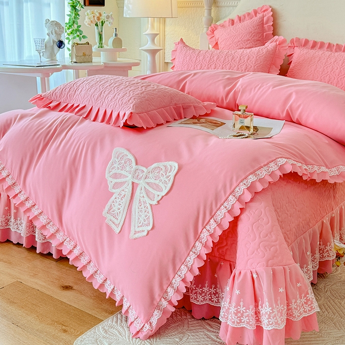 91家纺网 家纺一手货源 找家纺 后庭寝室 2025新款法式公主风亲肤床盖四件套-蝶恋系列 蝶恋-粉玉