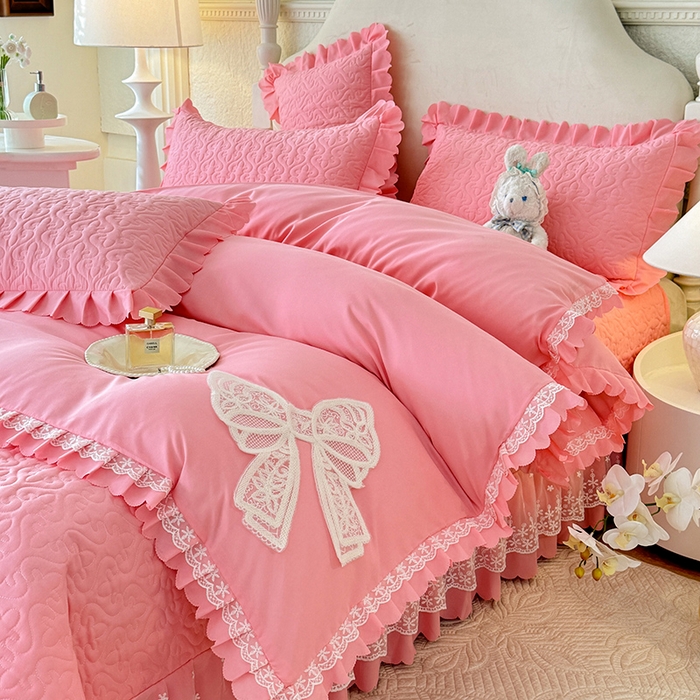 91家纺网 家纺一手货源 找家纺 后庭寝室 2025新款法式公主风亲肤床盖四件套-蝶恋系列 蝶恋-粉玉
