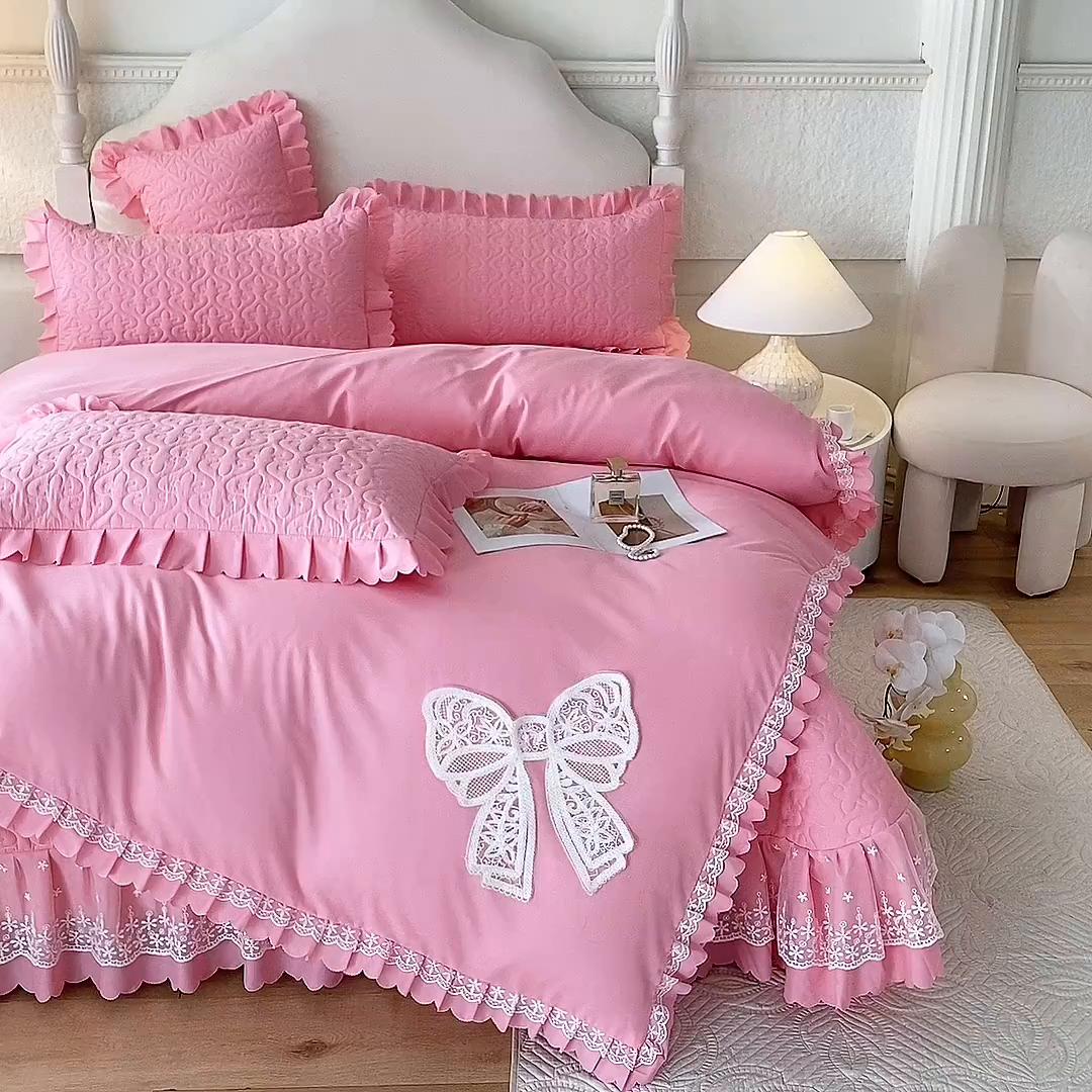 91家纺网 家纺一手货源 找家纺 后庭寝室 2025新款法式公主风亲肤床盖四件套-蝶恋系列 蝶恋-粉玉