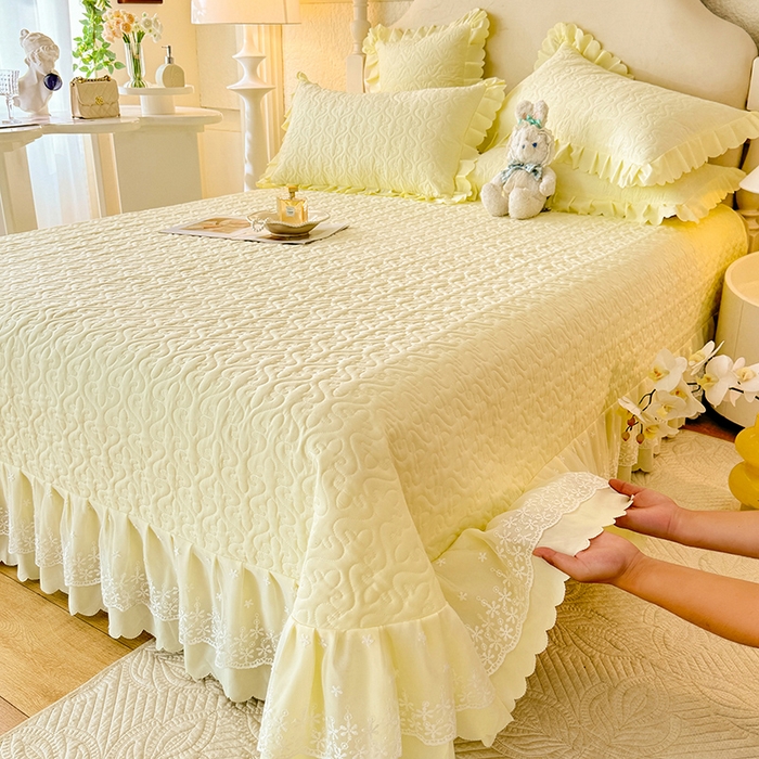 91家纺网 家纺一手货源 找家纺 后庭寝室 2025新款法式公主风亲肤床盖四件套-蝶恋系列 蝶恋-米色