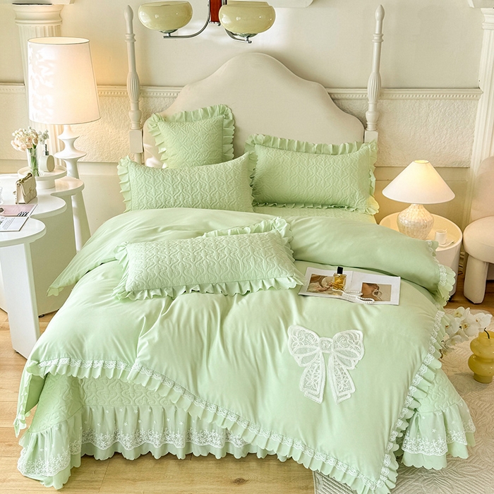 91家纺网 家纺一手货源 找家纺 后庭寝室 2025新款法式公主风亲肤床盖四件套-蝶恋系列 蝶恋-嫩绿